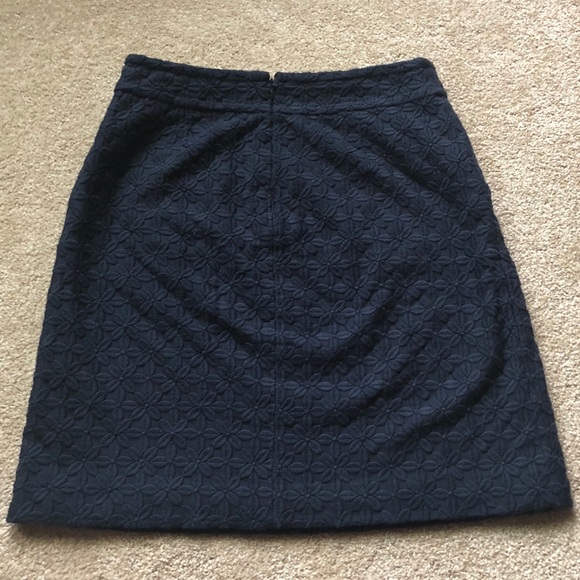 EUC Banana Republic Embroidered Skirt - Picture 2 of 4